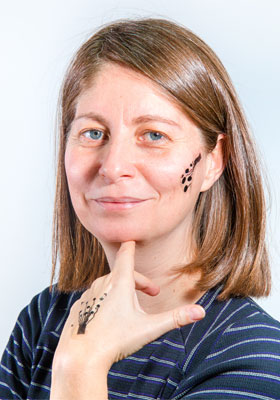 Prof. Yael Hanein 