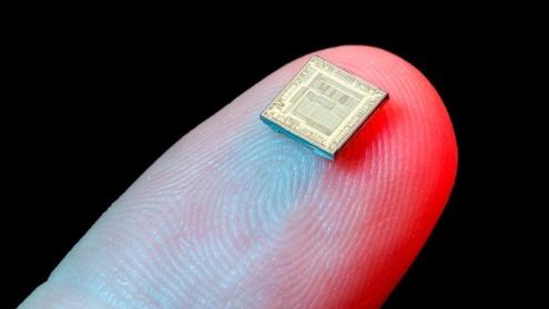 Cover image of Molecular ‘fingerprinting’ technology that fits on a fingertip