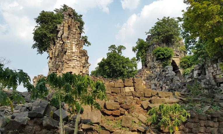 Cover image of Frontiers of archeology: Discovery in Cambodia Cover image of Frontiers of archeology: Discovery in Cambodia