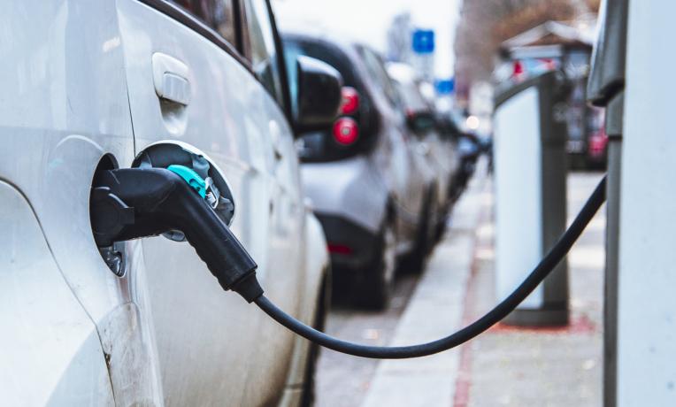 Cover image of Tenfold improvement in liquid batteries mean electric car refuelling could take minutes Cover image of Tenfold improvement in liquid batteries mean electric car refuelling could take minutes