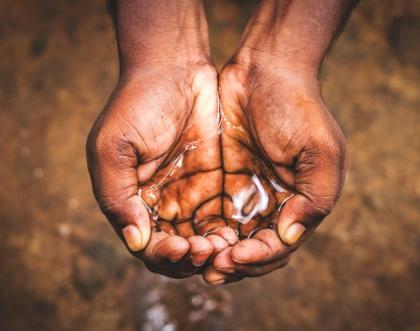Cover image of New nature-inspired membrane filter offers fresh hope for water recycling