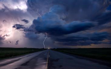 Cover image of Thunderstorm analysis offers wind-safer construction